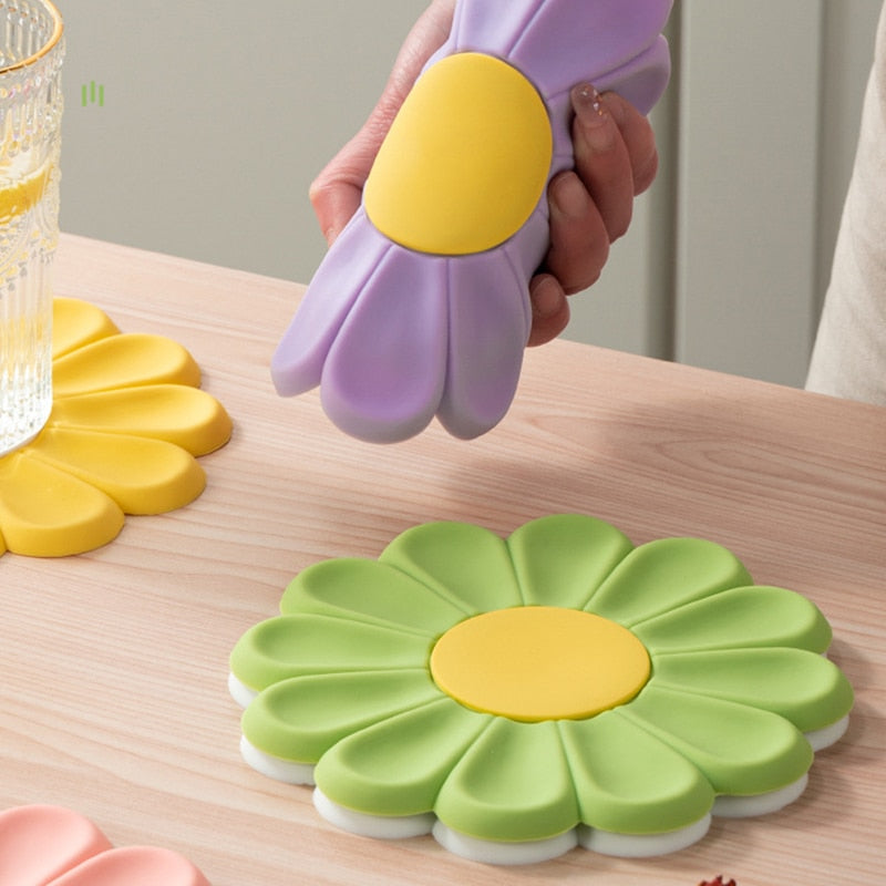 softie daisy placemats