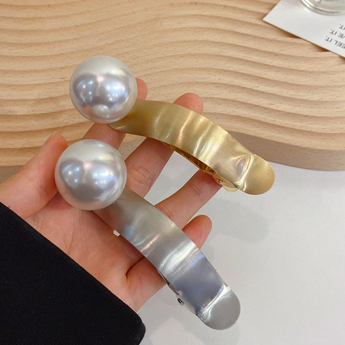 pop of pearl hair clip