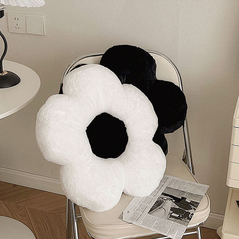 Plush Flower Shape Throw Pillows - DIVINE DESIGN