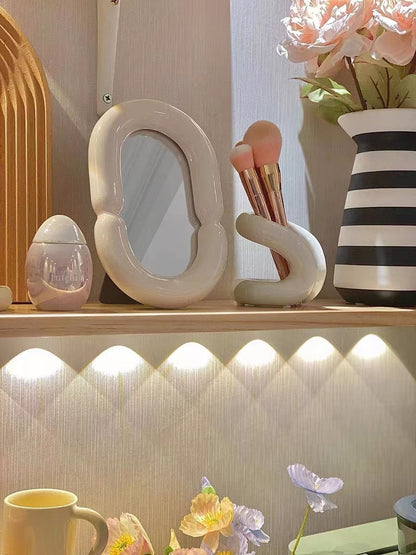 ceramic curve mirror + brush holder