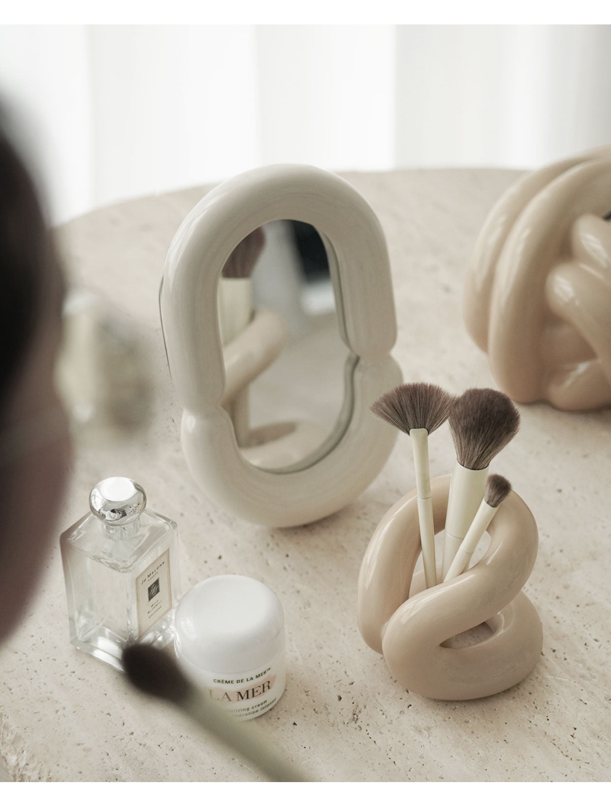 ceramic curve mirror + brush holder