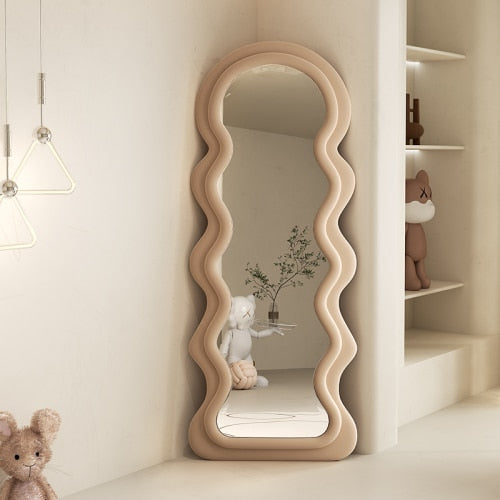 smooth operator mirror