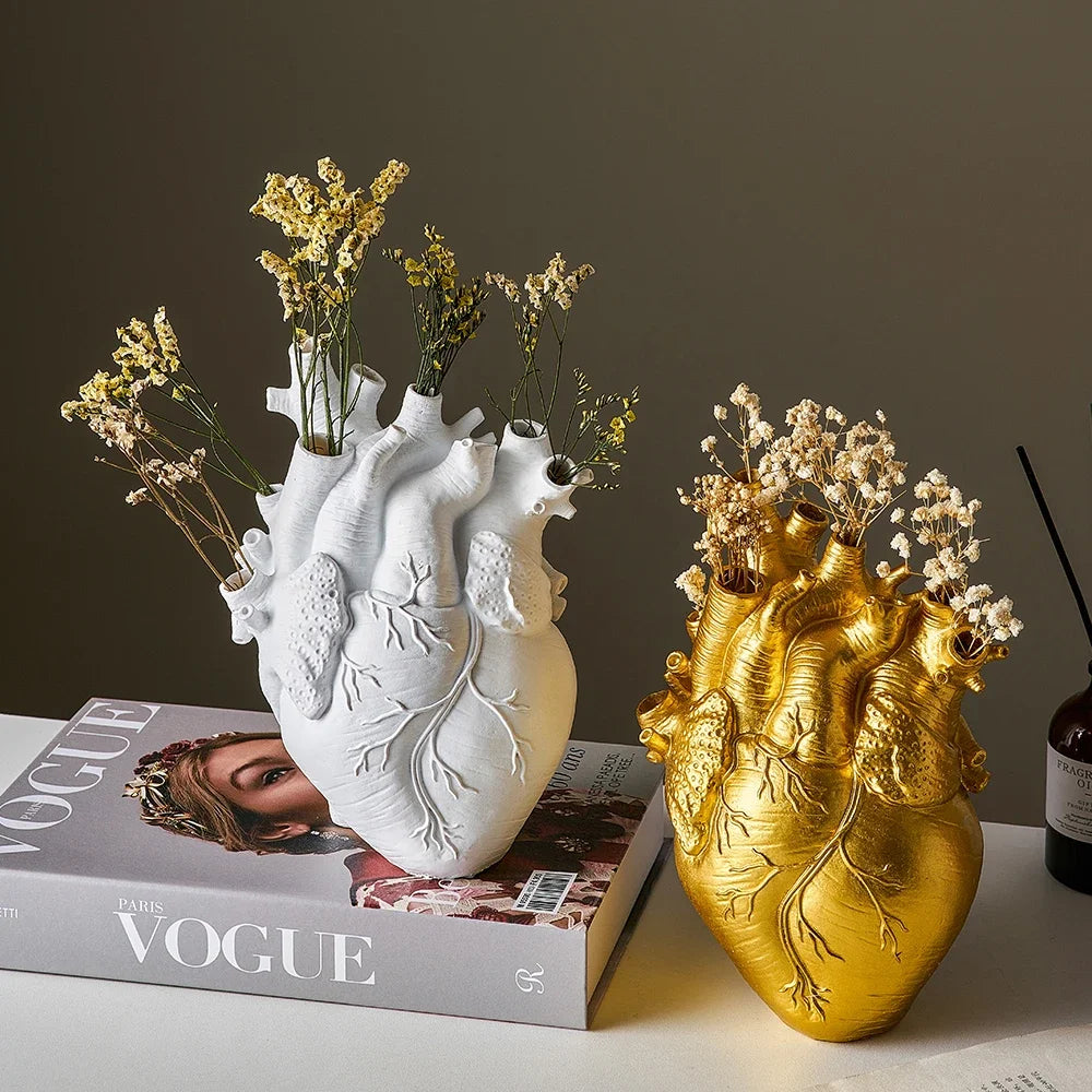 Heart Shaped Decorative Sculpture Vase