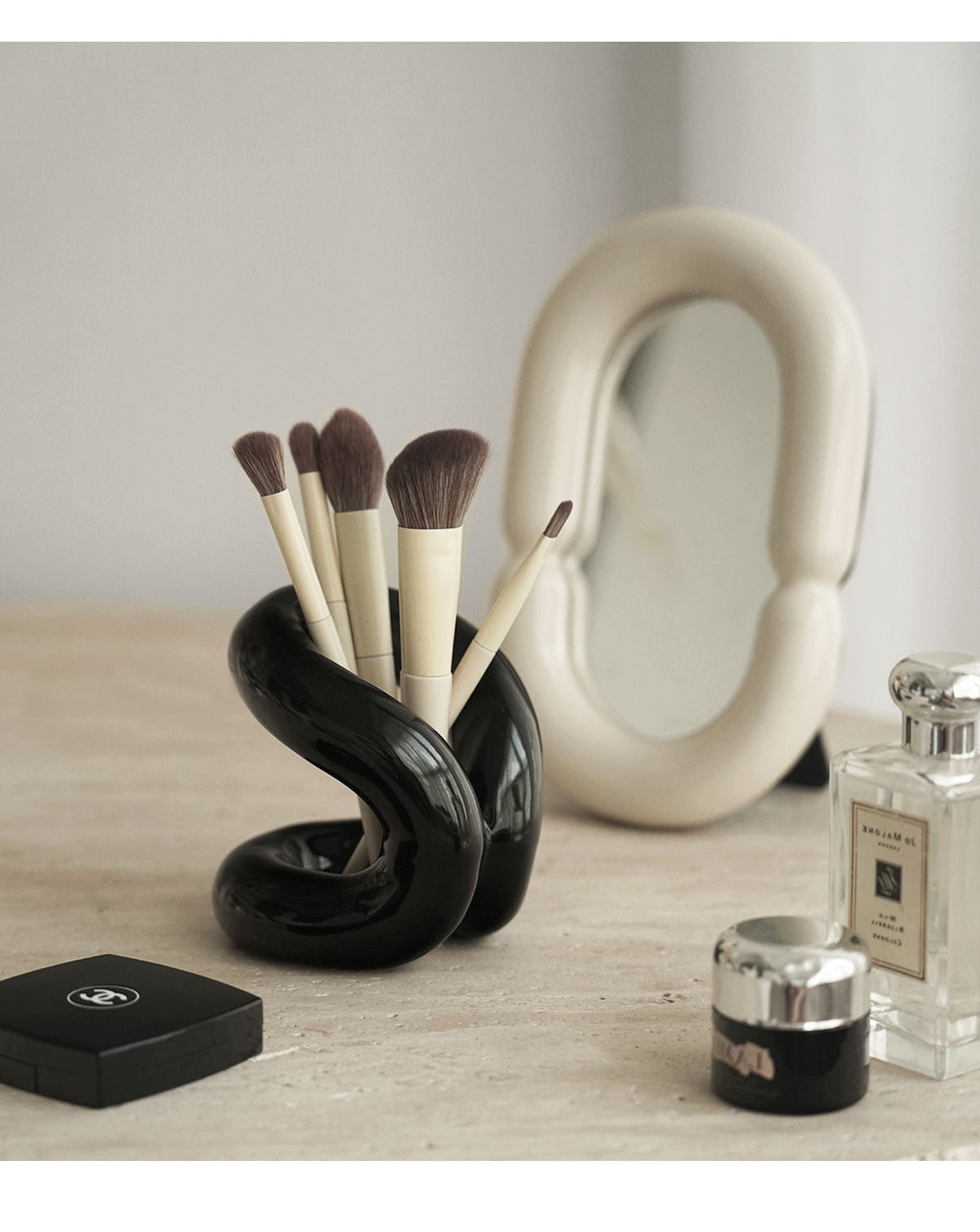 ceramic curve mirror + brush holder