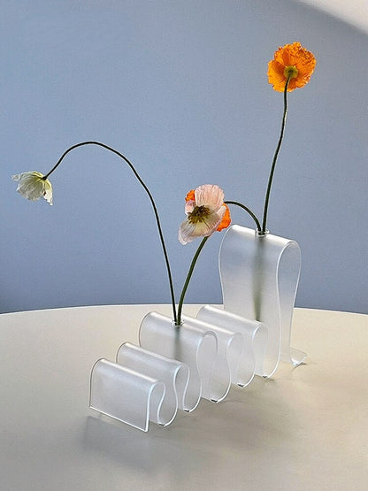 rolly ribbon vase