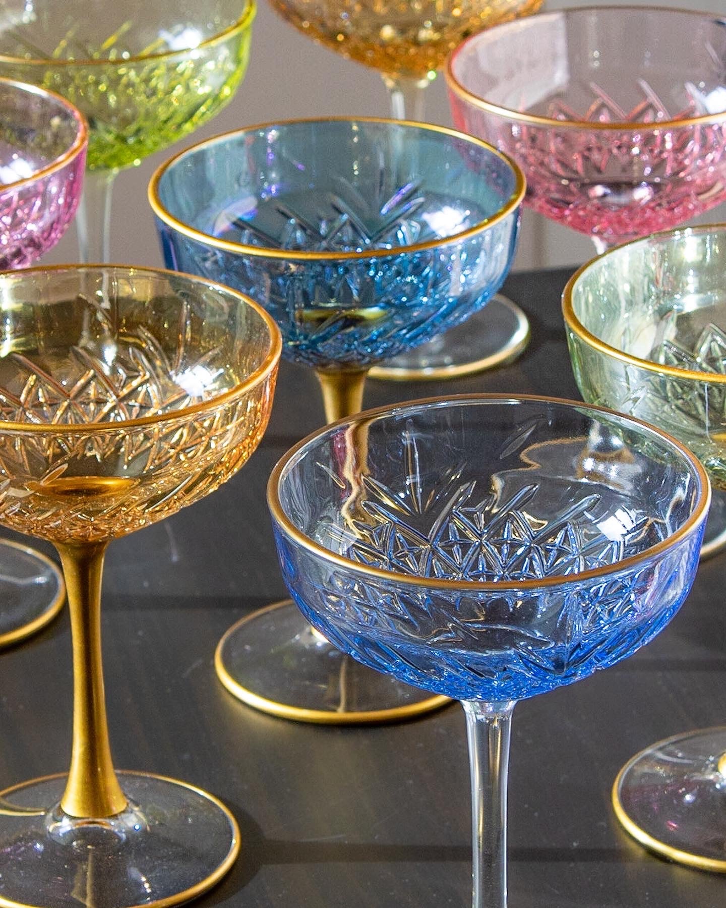 Aura Vintage Colored Champagne Coupe - DIVINE DESIGN