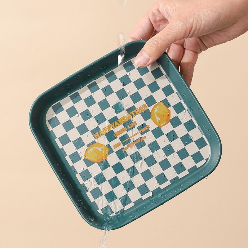 Checkered Decorative Plates - DIVINE DESIGN