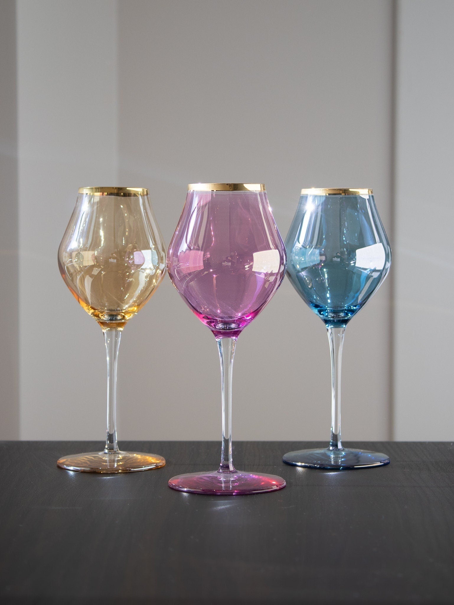 Lana Colored Gold Rim Wine Glass - DIVINE DESIGN