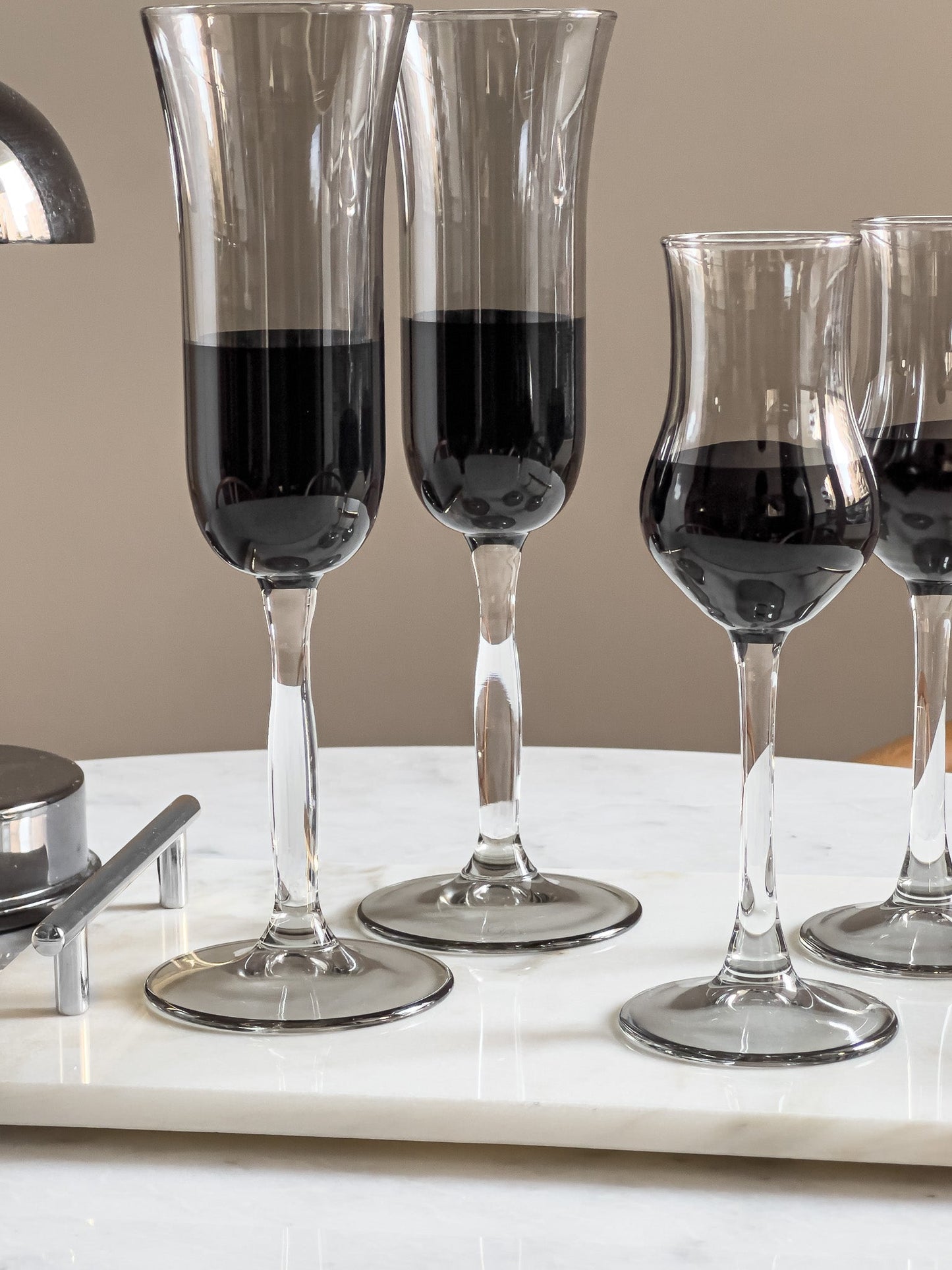 Onyx Modern Black Champagne Flute - DIVINE DESIGN