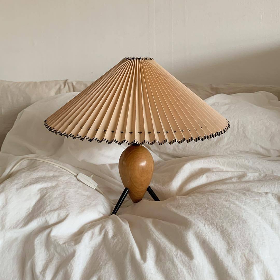 Rara Vintage Minimalist Table Lamp - DIVINE DESIGN