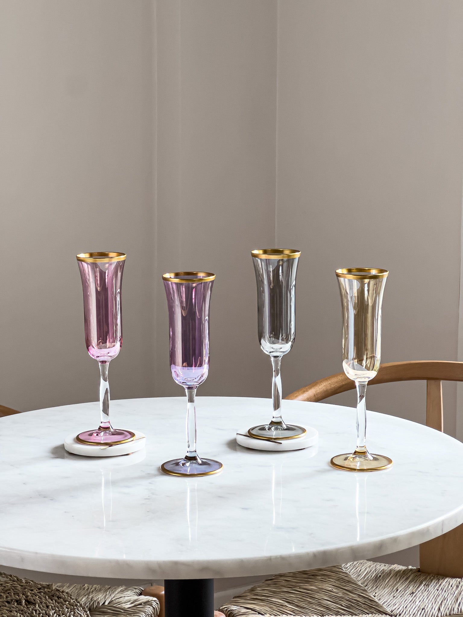 Tulip - Vintage Colored Champagne Flutes - DIVINE DESIGN