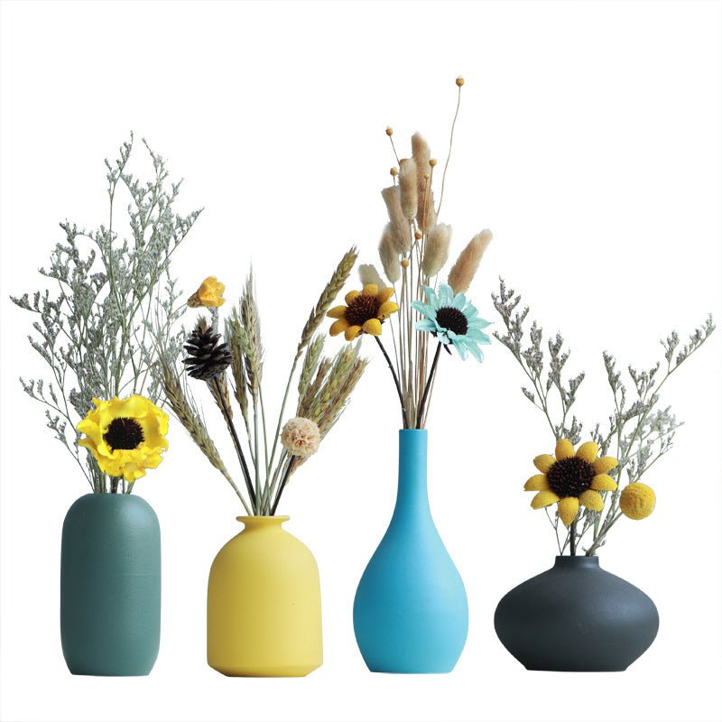 Una Decorative Ceramic Vase - DIVINE DESIGN